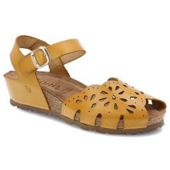 Żółte Sandały Yokono Stylowe Obuwie Damskie Ze Skóry Naturalnej. Żółte sandały Yokono, bez wzorów, ze skóry, eleganckie, bez obcasa, na koturnie, bez zapięcia. Za 251.99 zł.