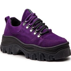 Półbuty BRONX - 66230-C BX 1553 Purple. Fioletowe czółenka Bronx, bez wzorów, z materiału, bez obcasa, na koturnie, bez zapięcia. W wyprzedaży za 369.00 zł.