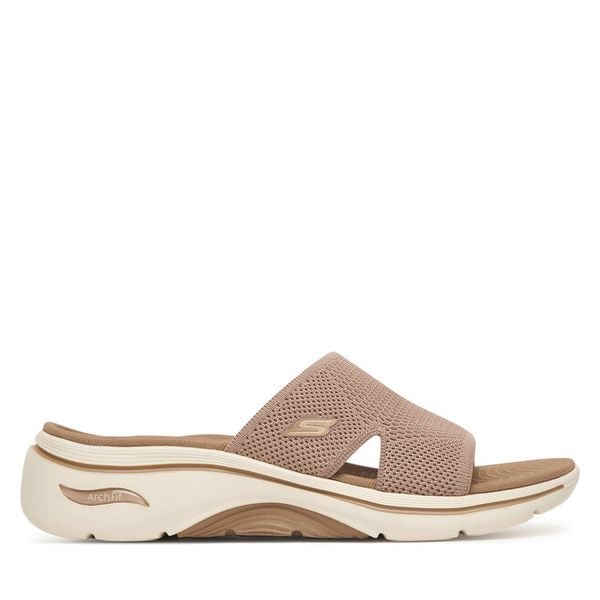 Klapki Skechers. Brązowe klapki Skechers, bez wzorów, bez obcasa. Za 289.99 zł.