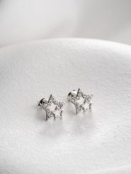 Lodie Silver Kolczyki-wkrętki z cyrkoniami rozmiar: onesize. Szare kolczyki Lodie Silver, z cyrkonią, z mosiądzu. Za 34.95 zł.
