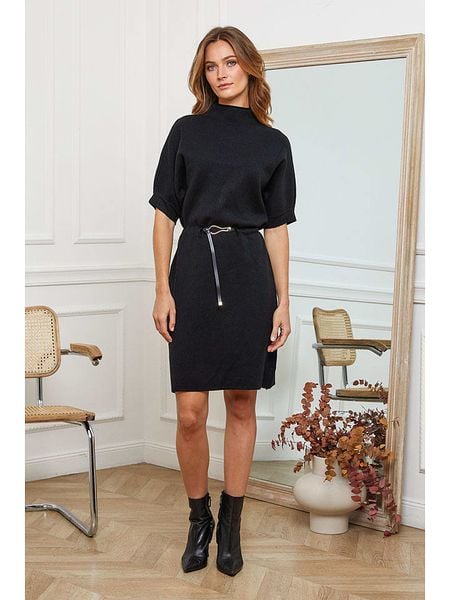 Joséfine Sukienka dzianinowa "Beka" w kolorze czarnym rozmiar: L. Czarne sukienki Joséfine, na co dzień, l, bez wzorów, z dzianiny, bez kołnierzyka, bez ramiączek, midi, proste. Za 157.73 zł.