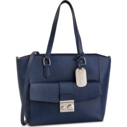 Torebka TRUSSARDI JEANS - With Love City 75B00707 U290. Niebieskie torby na ramię Trussardi Jeans, bez wzorów, z jeansu, na ramię, bez dodatków. W wyprzedaży za 339.00 zł.