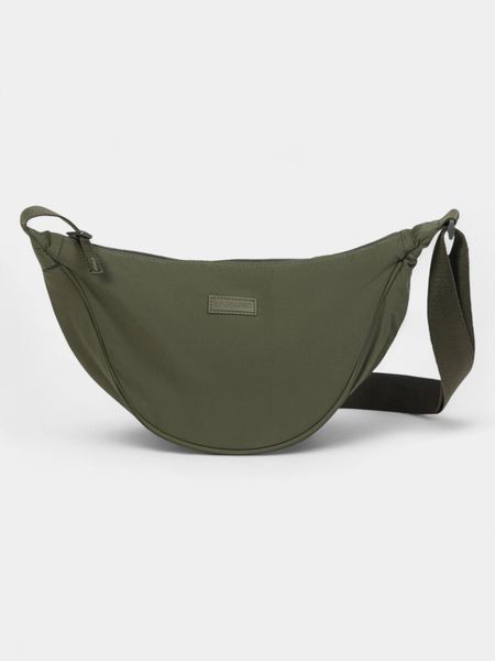 Torba Fundango Alix Multi Purpose. Czarne torby na ramię FUNDANGO, bez wzorów, z materiału, eleganckie, na ramię, bez dodatków. Za 159.90 zł.