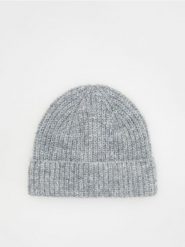 Czapka beanie z domieszką wełny - ciemnoszary. Szare czapki Reserved, bez wzorów, z wełny. W wyprzedaży za 29.99 zł.