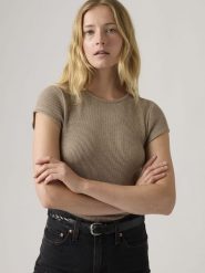 Levi's Koszulka w kolorze beżowym rozmiar: XL. Brązowe bluzki Levi's®, s, bez wzorów, bez kołnierzyka, bez ramiączek. Za 74.28 zł.