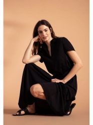 More & More Sukienka w kolorze czarnym rozmiar: 36. Czarne sukienki More & More, bez wzorów, bez kołnierzyka, bez ramiączek, midi. Za 170.07 zł.