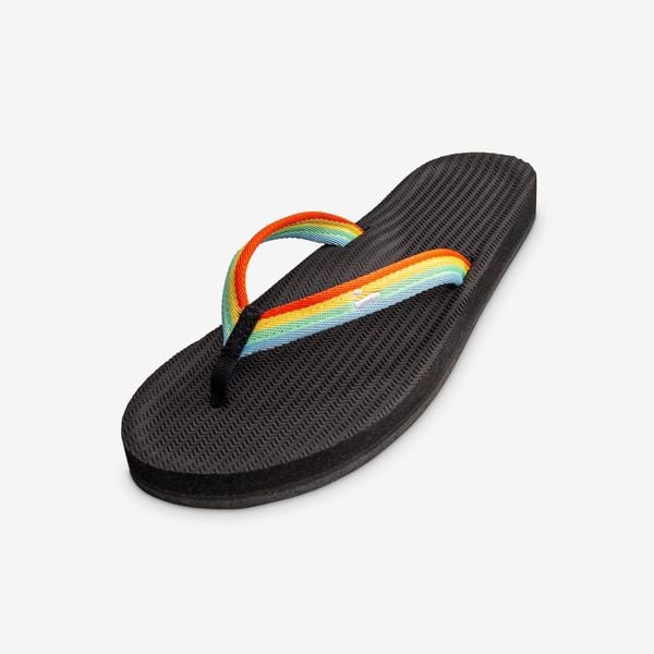 Klapki damskie - Easy Living Rainbow. Czarne klapki INDOSOLE, bez wzorów, z nylonu, bez obcasa. Za 154.00 zł.