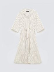 Sukienka damska midi koszulowa w prążek perłowa Kemesi 103. Białe sukienki Big Star, do pracy, na lato, l, bez wzorów, z tkaniny, biznesowe, bez kołnierzyka, bez ramiączek, midi, dopasowane. Za 249.99 zł.