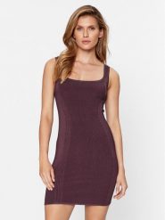 Guess Sukienka codzienna Lucia W3BK03 Z2XY0 Bordowy Slim Fit. Czerwone sukienki Guess, na co dzień, l, z aplikacjami, z wiskozy, bez kołnierzyka, bez ramiączek, proste. Za 419.99 zł.