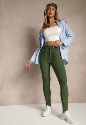 Zielone Dopasowane Spodnie High Waist z Gumką i Wiązaniem w Talii Zelpia. Zielone spodnie materiałowe Renee, na co dzień, l, bez wzorów, z jeansu, z podwyższonym stanem. Za 44.99 zł.