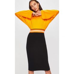 Calvin Klein - Spódnica. Czarne spódnice Calvin Klein, l, bez wzorów, z dzianiny, midi, ołówkowe. W wyprzedaży za 329.90 zł.