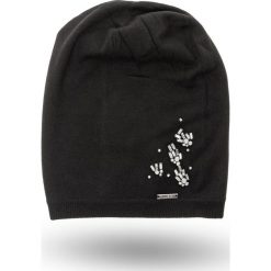 CZAPKA Liu Jo. Czarne czapki Liu Jo, z aplikacjami, z dzianiny. Za 219.00 zł.