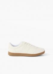 Sneakersy w stylu retro. Białe obuwie sportowe bonprix, bez zapięcia. Za 114.99 zł.