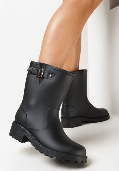 Czarne Kalosze z Paskiem z Klamrą z Boku Foteini. Czarne kalosze Born2be, bez wzorów, z gumy. Za 79.99 zł.