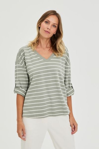 Bluza w paski oliwkowa. Zielone bluzy MOODO, l, bez wzorów, z bawełny, bez kaptura. W wyprzedaży za 59.99 zł.