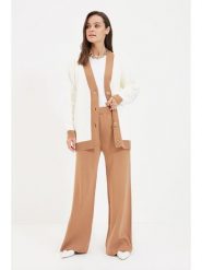 Trendyol 2-częściowy zestaw w kolorze jasnobrązowo-kremowym rozmiar: M. Brązowe swetry Trendyol, m, bez wzorów, bez ramiączek. Za 113.10 zł.