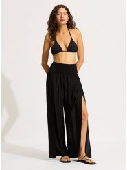 Seafolly Spodnie w kolorze czarnym rozmiar: XS. Czarne spodnie materiałowe Seafolly, na co dzień, xs, bez wzorów, z materiału. Za 114.95 zł.