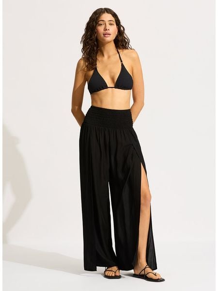 Seafolly Spodnie w kolorze czarnym rozmiar: XS. Czarne spodnie materiałowe Seafolly, na co dzień, xs, bez wzorów, z materiału. Za 109.95 zł.