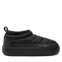 Botki Moon Boot. Czarne botki Moon Boot, bez wzorów, z nylonu, bez obcasa, na płaskiej podeszwie, bez zapięcia. Za 759.99 zł.