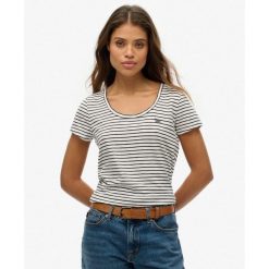 T-shirt z okrągłym dekoltem. Niebieskie t-shirty Superdry, bez wzorów, bez kołnierzyka, bez ramiączek. Za 114.80 zł.