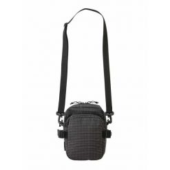 Saszetka Gramicci Ripstop Mini Shoulder Bag - rip/stop red. Czarne torby na ramię GRAMICCI, bez wzorów, sportowe, bez dodatków. Za 193.99 zł.