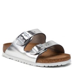 Klapki Birkenstock. Szare klapki Birkenstock, bez wzorów, bez obcasa. Za 329.99 zł.