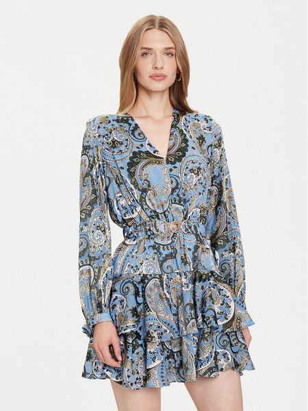 Guess Sukienka codzienna W5BK53 W2770 Niebieski Regular Fit. Niebieskie sukienki Guess, na co dzień, s, z aplikacjami, z wiskozy, bez kołnierzyka, bez ramiączek, proste. Za 399.99 zł.