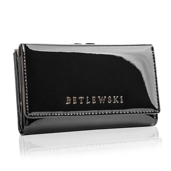 Portfel damski BETLEWSKI ZBPD-BS-108 CZARNY. Czarne portfele Betlewski, bez wzorów, z lakierowanej skóry. Za 159.00 zł.