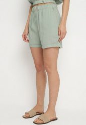 Zielone Klasyczne Szorty z Lnem z Gumką w Talii i Kieszeniami Filarenea. Zielone szorty Born2be, bez wzorów, eleganckie. W wyprzedaży za 50.99 zł.