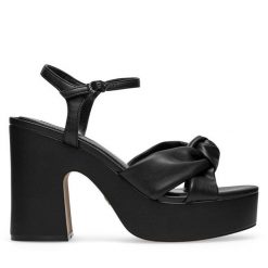Sandały Nine West. Czarne sandały Nine West, bez wzorów, bez obcasa, na słupku, bez zapięcia. Za 174.99 zł.