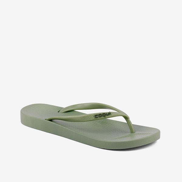 Damskie klapki Coqui Kaja. Zielone klapki Coqui, bez wzorów, z materiału, bez obcasa. Za 110.99 zł.
