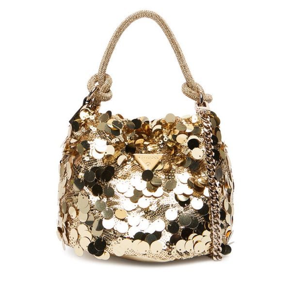 Torebka Guess. Żółte torebki klasyczne Guess, z aplikacjami, bez dodatków. Za 399.99 zł.