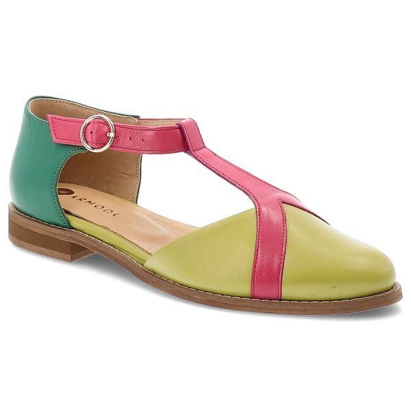 Limonkowe Sandały Armodo Obuwie Damskie Premium. Zielone sandały Armodo, bez wzorów, wakacyjne, bez obcasa, na płaskiej podeszwie, bez zapięcia. Za 309.00 zł.