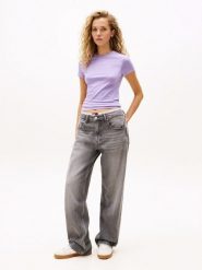 TOMMY JEANS Koszulka w kolorze lawendowym rozmiar: XL. Różowe bluzki Tommy Jeans, xl, bez wzorów, z bawełny, bez kołnierzyka, bez ramiączek. Za 96.83 zł.