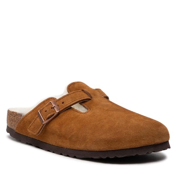 Klapki Birkenstock. Brązowe klapki Birkenstock, bez wzorów, bez obcasa. Za 679.99 zł.