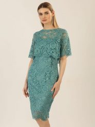 APART Sukienka w kolorze turkusowym rozmiar: 34. Niebieskie sukienki Apart, bez wzorów, z koronki, bez kołnierzyka, bez ramiączek, midi. Za 342.95 zł.
