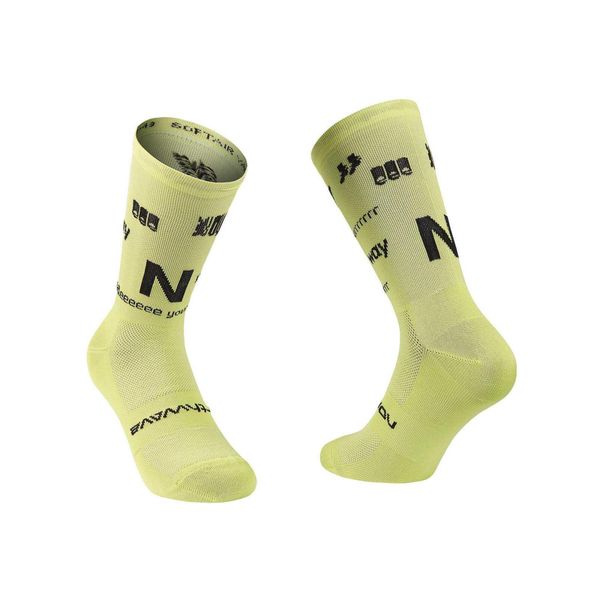 Skarpety rowerowe NORTHWAVE Type Sock żółty. Czarne skarpety Northwave, bez wzorów. Za 39.00 zł.
