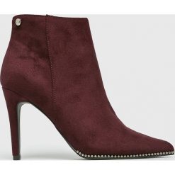 XTI - Botki. Brązowe botki Xti, bez wzorów, z materiału, bez obcasa, na obcasie, bez zapięcia. W wyprzedaży za 169.90 zł.