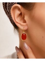 Pierres delicates Pozłacane kolczyki z tygrysim okiem rozmiar: onesize. Żółte kolczyki Pierres delicates, pozłacane, z zapięciem typu bigiel. Za 56.95 zł.