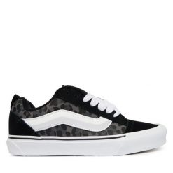 Tenisówki Vans. Czarne trampki Vans, bez wzorów, bez zapięcia. Za 429.99 zł.