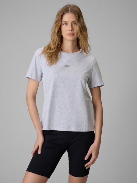 4F T-shirt regular gładki damski - szary L. Szare koszulki sportowe 4f, bez wzorów, z materiału, bez ramiączek, na fitness i siłownię. Za 49.99 zł.