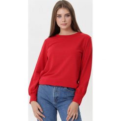 Czerwona Bluza Dacey. Czerwone bluzy Born2be, l, z aplikacjami, bez kaptura. Za 49.99 zł.
