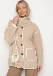 Beżowa Pudełkowa Kurtka z Ozdobnymi Przeszyciami i Szalikiem Salenalia. Brązowe kurtki Born2be, bez wzorów, z jeansu, bez kaptura. Za 199.99 zł.