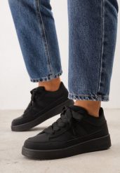 Czarne Sneakersy Basic z Paskami na Boku Adila. Czarne obuwie sportowe Renee, z jeansu, bez zapięcia. Za 99.99 zł.