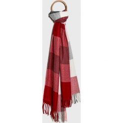 Answear - Szalik. Czerwone szaliki ANSWEAR, bez wzorów, z bawełny. W wyprzedaży za 49.90 zł.