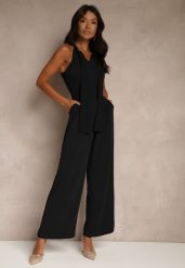 Czarny Kombinezon Wide Leg z Ozdobnym Wiązaniem przy Szyi Silelia. Czarne sukienki Renee, na co dzień, l, bez wzorów, eleganckie, bez kołnierzyka, bez ramiączek, kopertowe. Za 99.99 zł.
