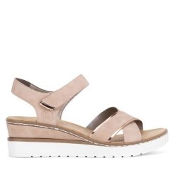 Sandały Rieker. Czerwone sandały Rieker, bez wzorów, bez obcasa, na koturnie, bez zapięcia. Za 239.99 zł.