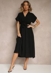 Czarna Rozkloszowana Sukienka z Gumką w Talii i Wiązaniem Sepenira. Czarne sukienki Renee, na co dzień, xs, bez wzorów, z jeansu, eleganckie, bez kołnierzyka, bez ramiączek, maxi, kopertowe. Za 54.99 zł.