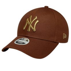 Czapka z daszkiem damska Wmns Metallic Logo 9FORTY New York Yankees Cap. Brązowe czapki New Era, bez wzorów, z bawełny, sportowe. Za 119.99 zł.