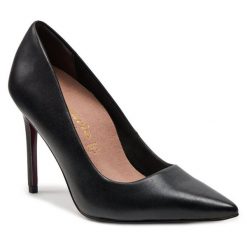 Szpilki Tamaris. Czarne szpilki Tamaris, bez wzorów, bez obcasa, na szpilce, bez zapięcia. Za 319.99 zł.